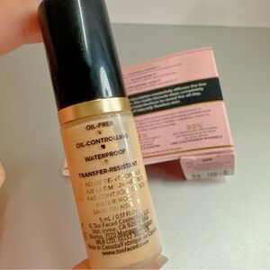 TOO FACED BORN THIS WAY MATTE 24 HOUR FOUNDATION SNOW 5ML NEW WITH BOX